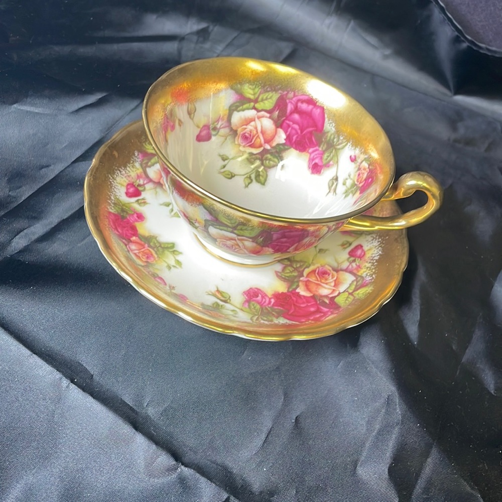 Golden rose royal Chelsea bone China tea ☕️ cup w plate